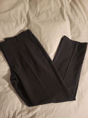 Van Heusen Men's Black Dress Slacks